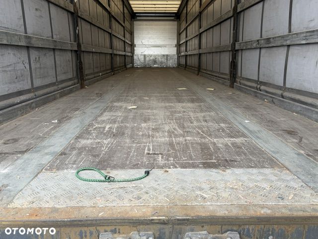 Schwarzmuller Kurtyna, SAF, oś podnoszona, dach podnoszony - 16