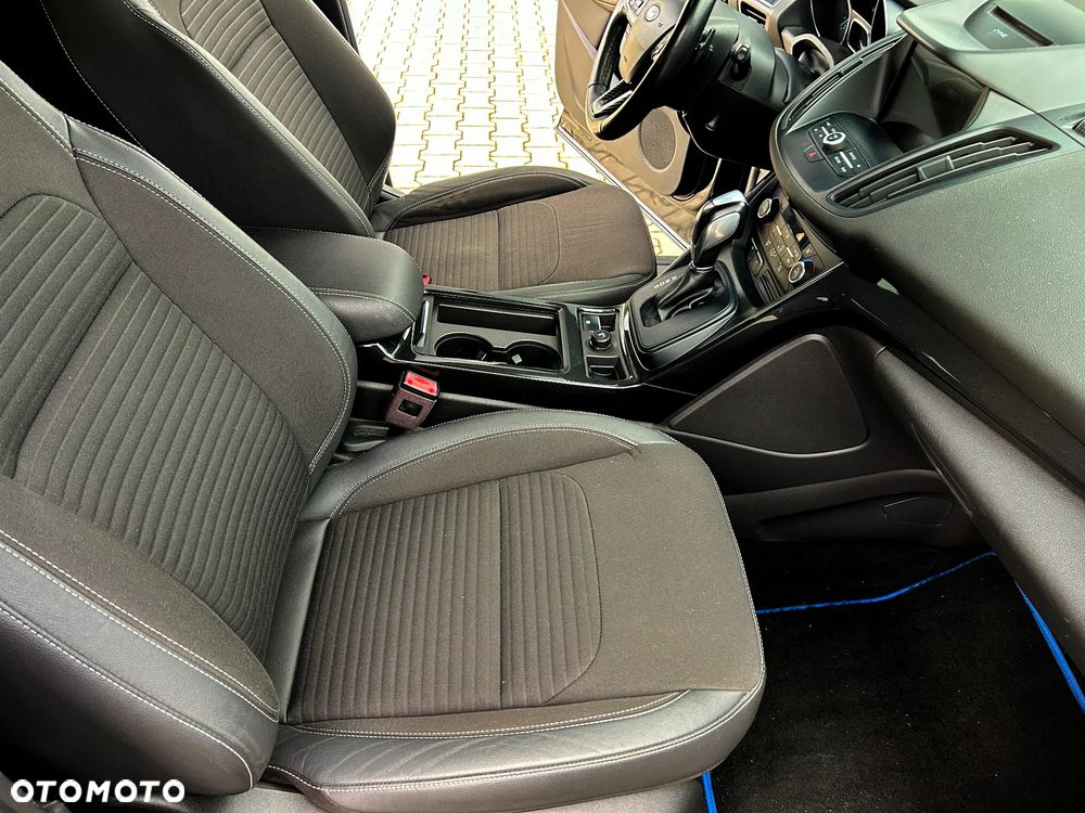 Ford Kuga 2.0 TDCi AWD Titanium - 31