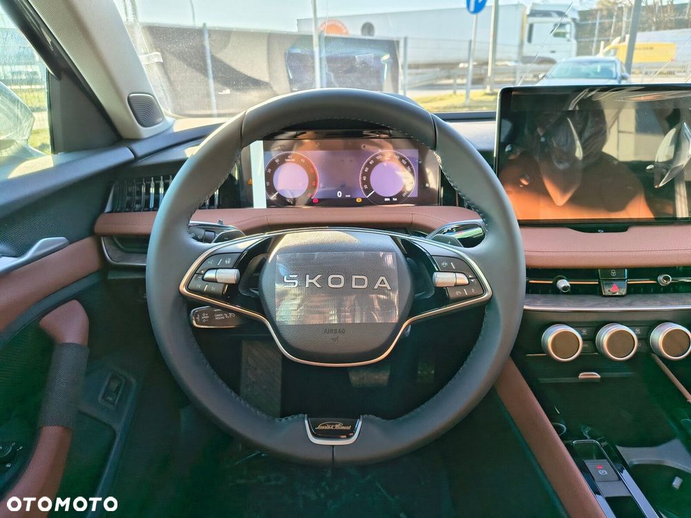 Skoda Superb 2.0 TDI SCR 4x4 L&K DSG - 23