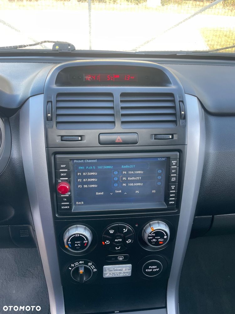 Suzuki Grand Vitara 2.0 Comfort Limited - 12
