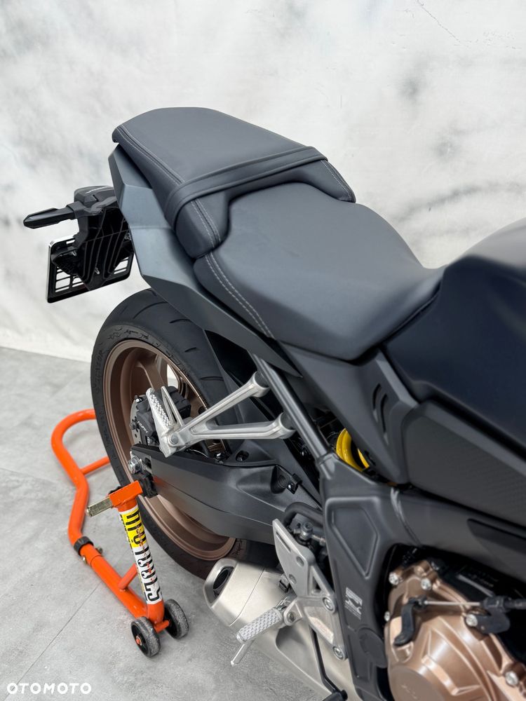 Honda CB - 8