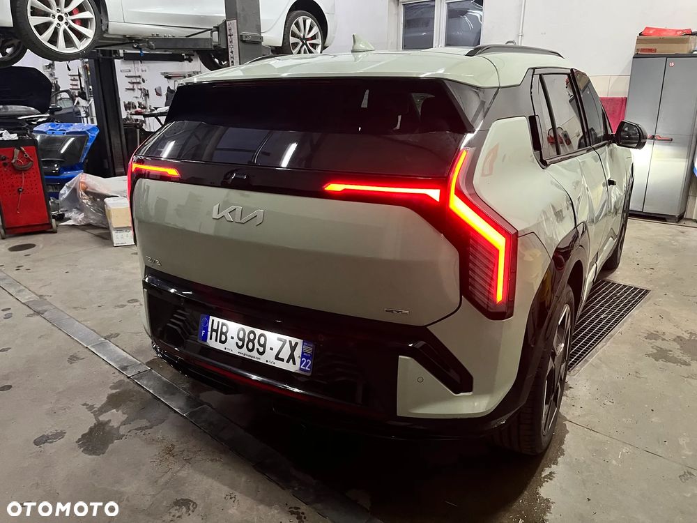 Kia EV3 81,4-kWh FWD GT-Line - 9