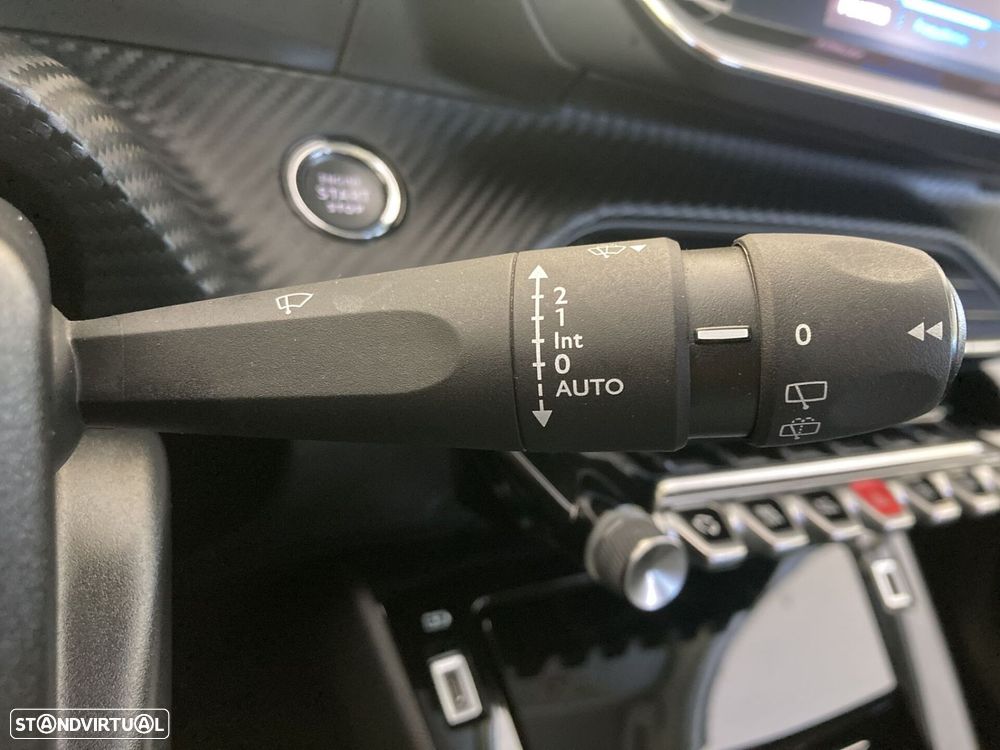 Peugeot 2008 1.2 PureTech Allure Pack - 21