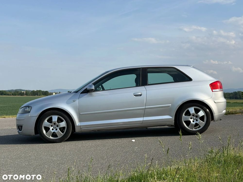 Audi A3 3-drzwiowe 1.6 Ambition - 5