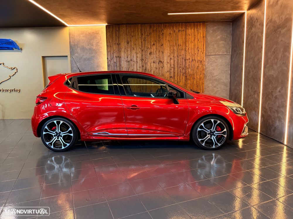 Renault Clio TCe 220 EDC R.S. Trophy - 15