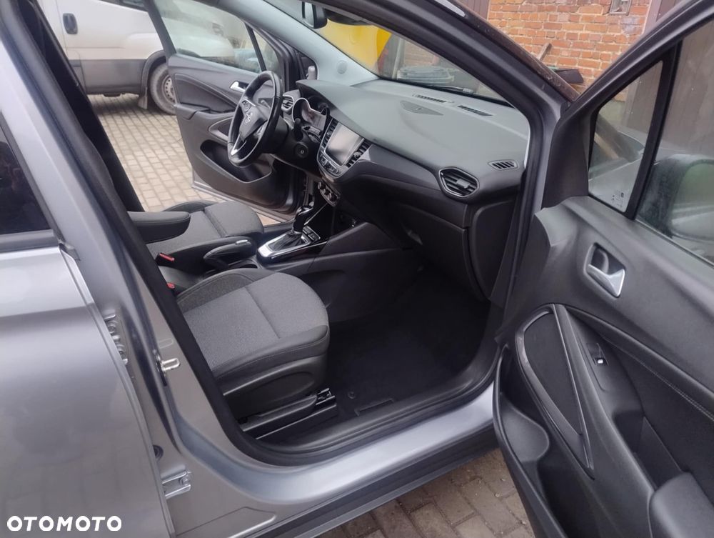 Opel Crossland X - 18