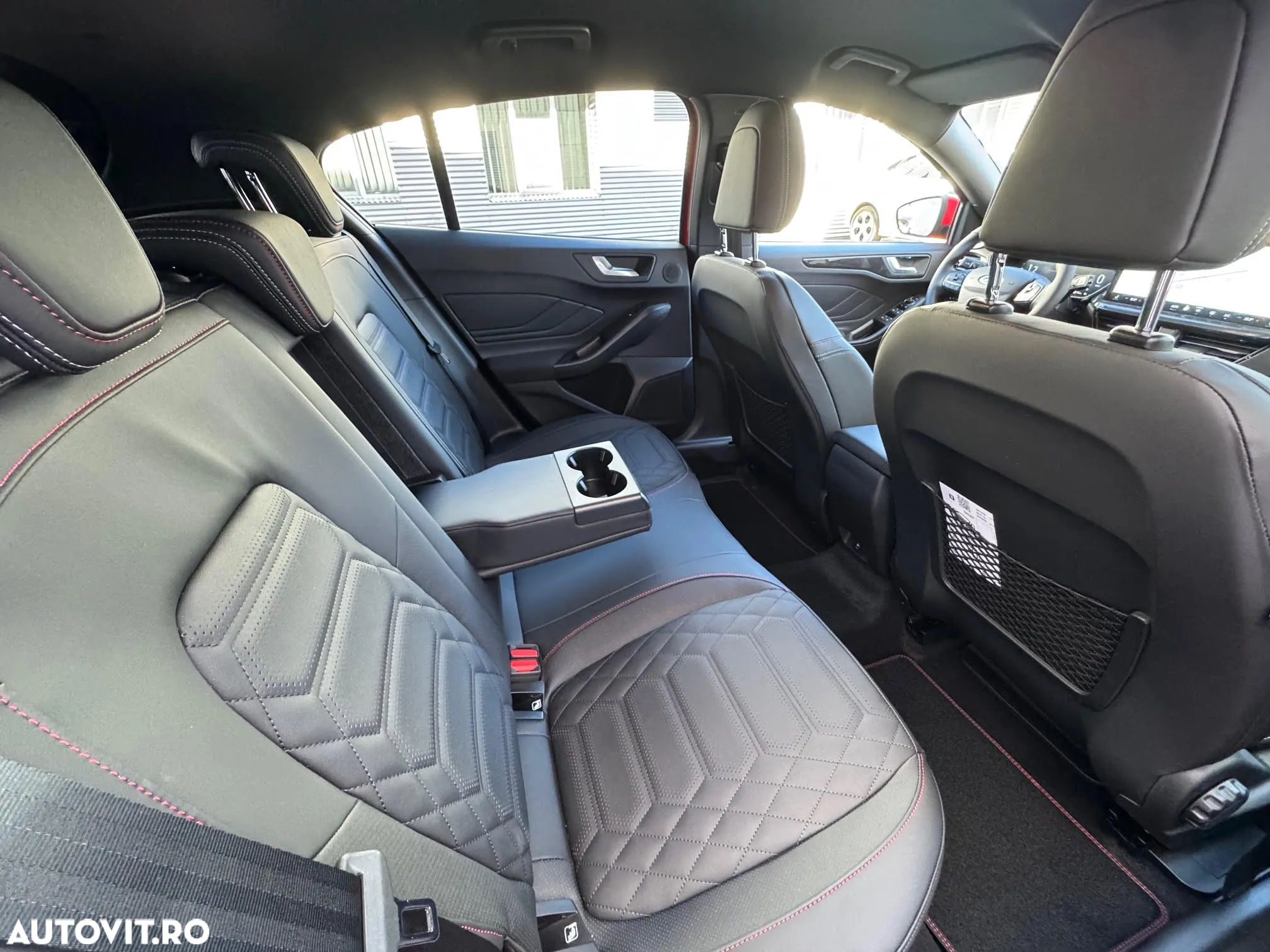 Ford Focus 1.0 EcoBoost MHEV ST-Line X - 23