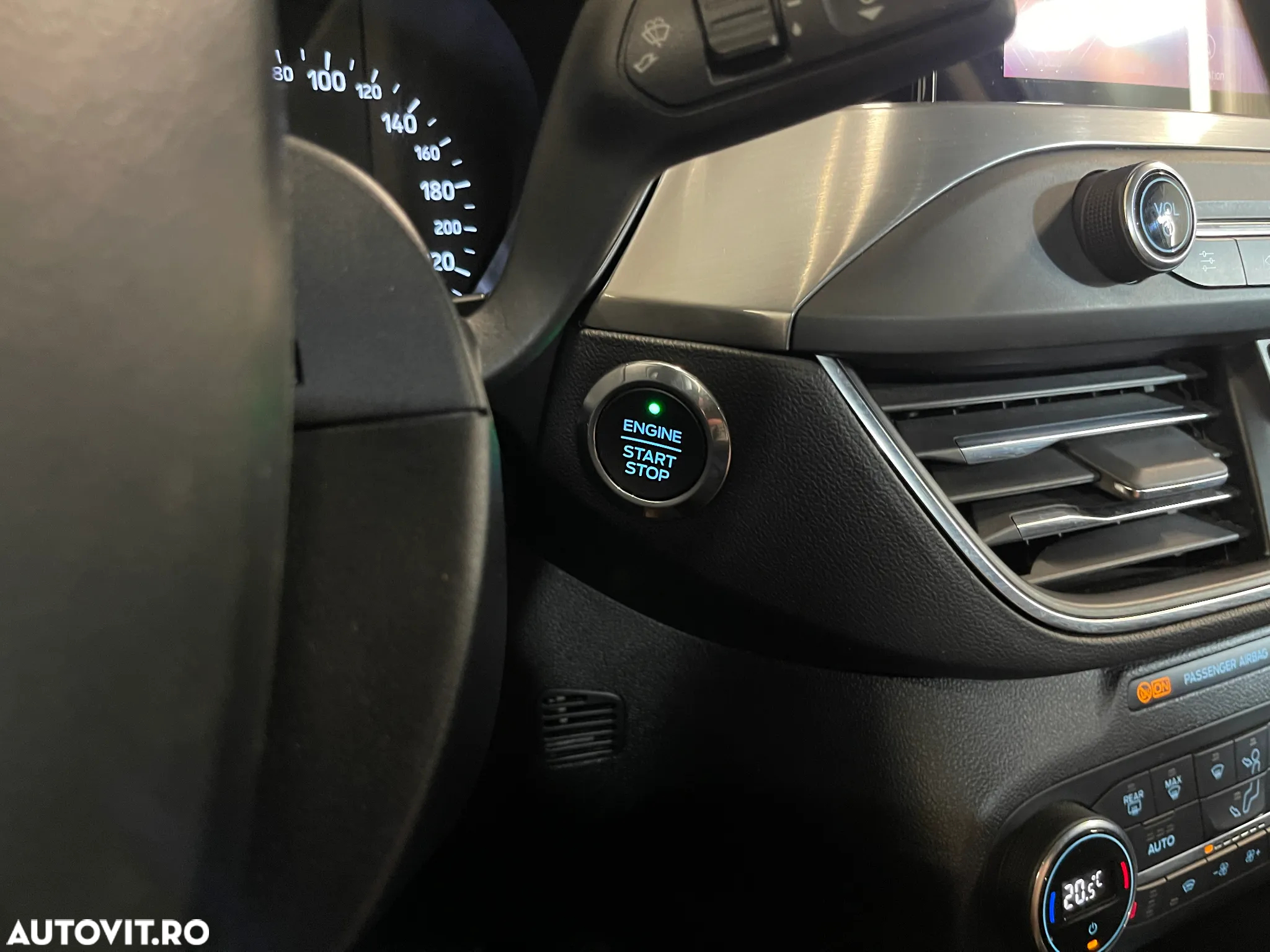 Ford Focus 1.0 EcoBoost Titanium Business - 28