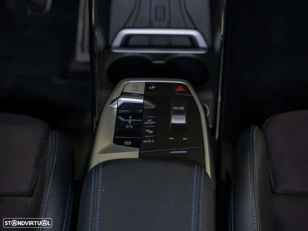 BMW 218 Active Tourer i Pack Desportivo M Auto - 15