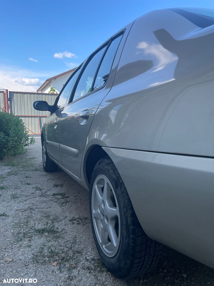 Renault Symbol 1.4 Expression - 2