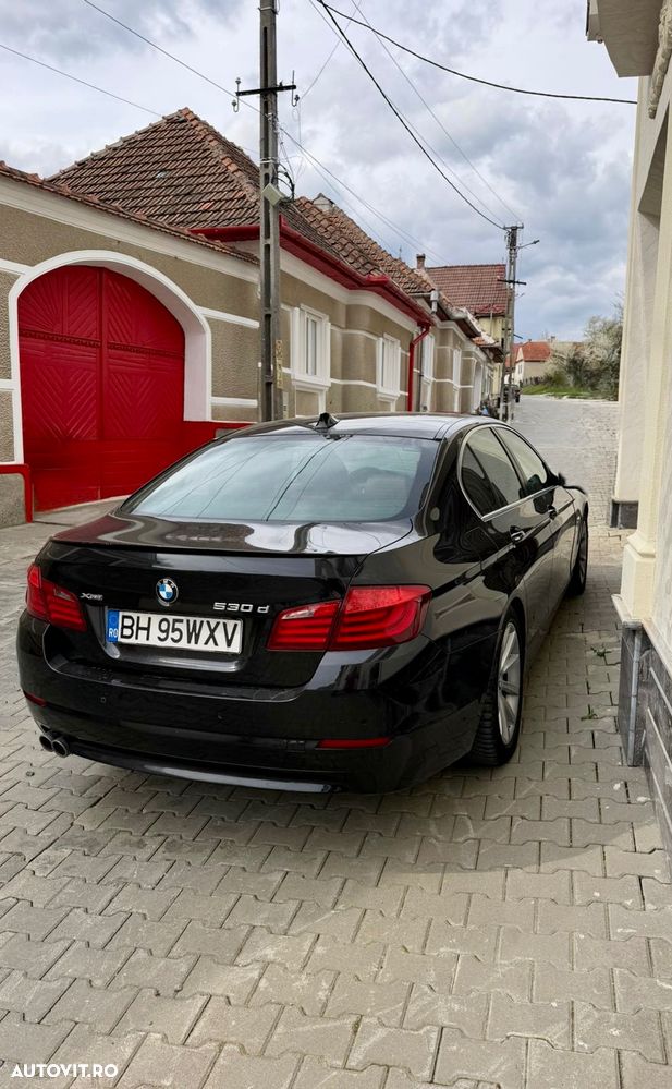 BMW Seria 5 530d xDrive - 2