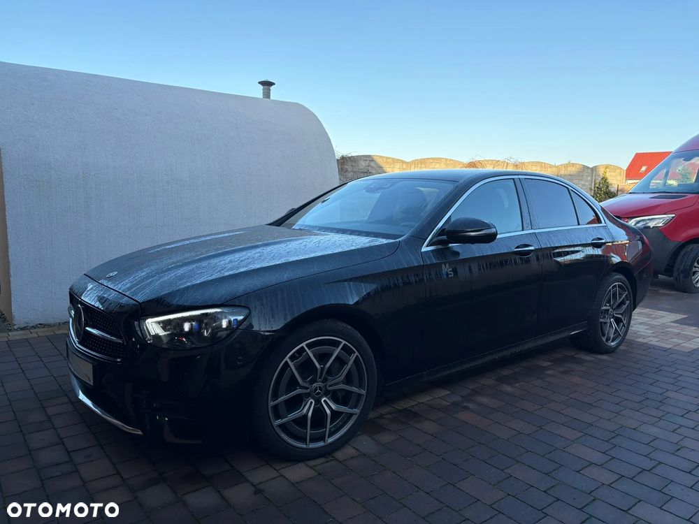 Mercedes-Benz Klasa E 220 d 4-Matic - 1