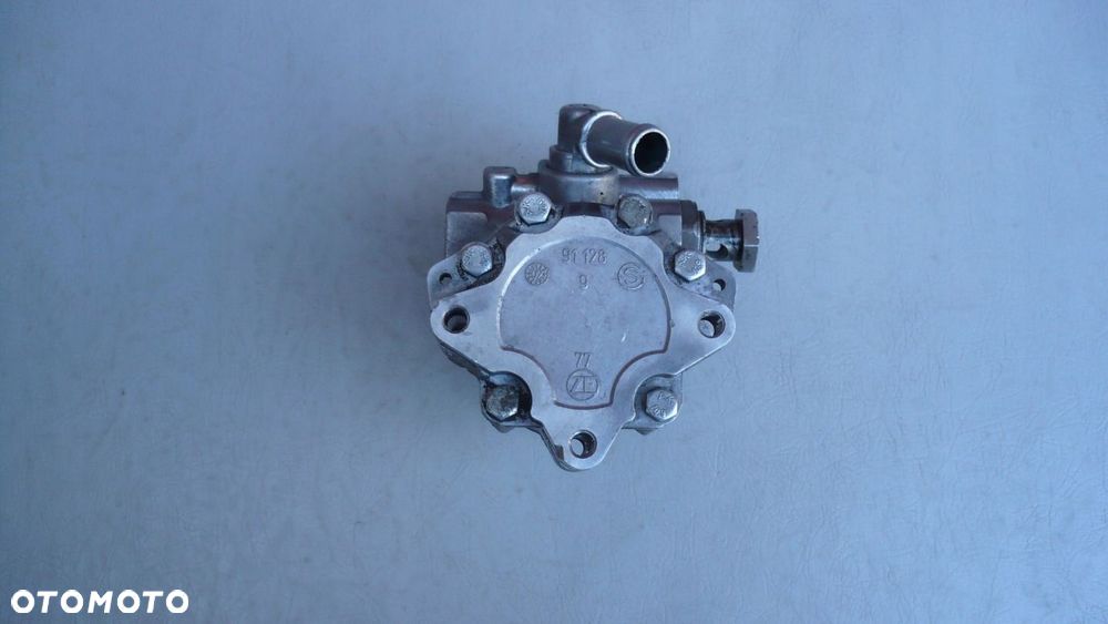 Pompa wspomagania Audi A4 B6 B7 Audi A6 C6 2,5 3,0 TDI - 3