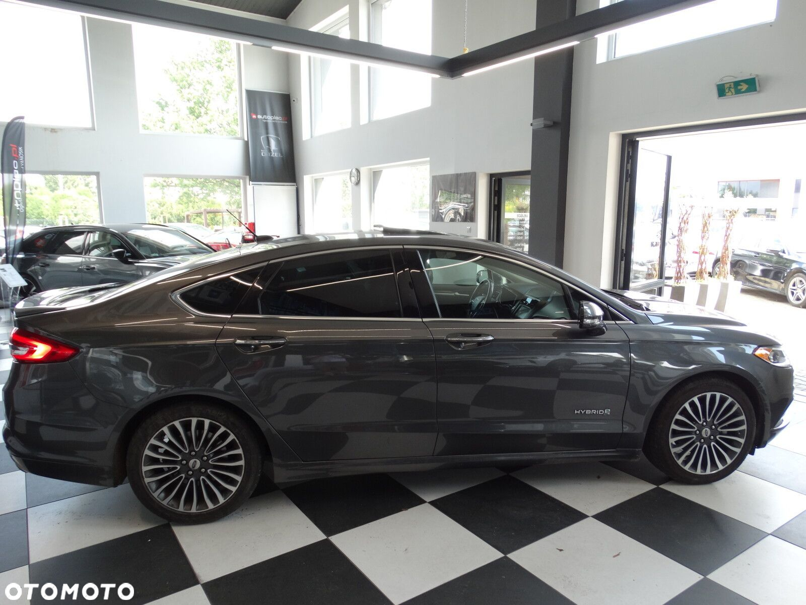 Ford Fusion - 9