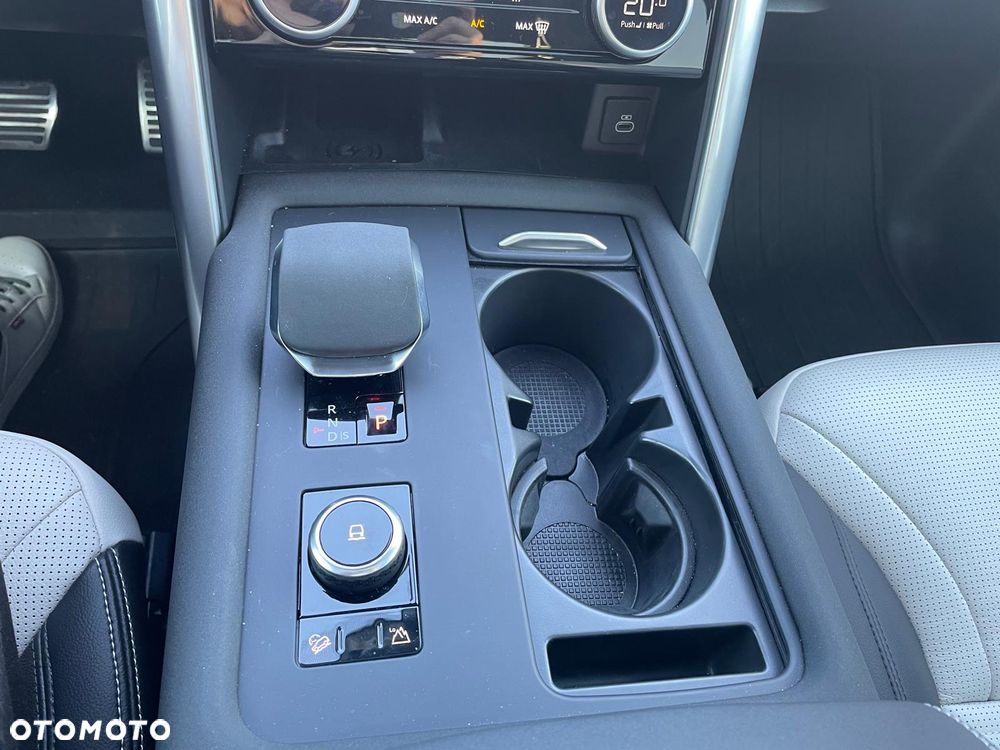 Land Rover Discovery 3.0 D250 mHEV R-Dynamic SE - 16