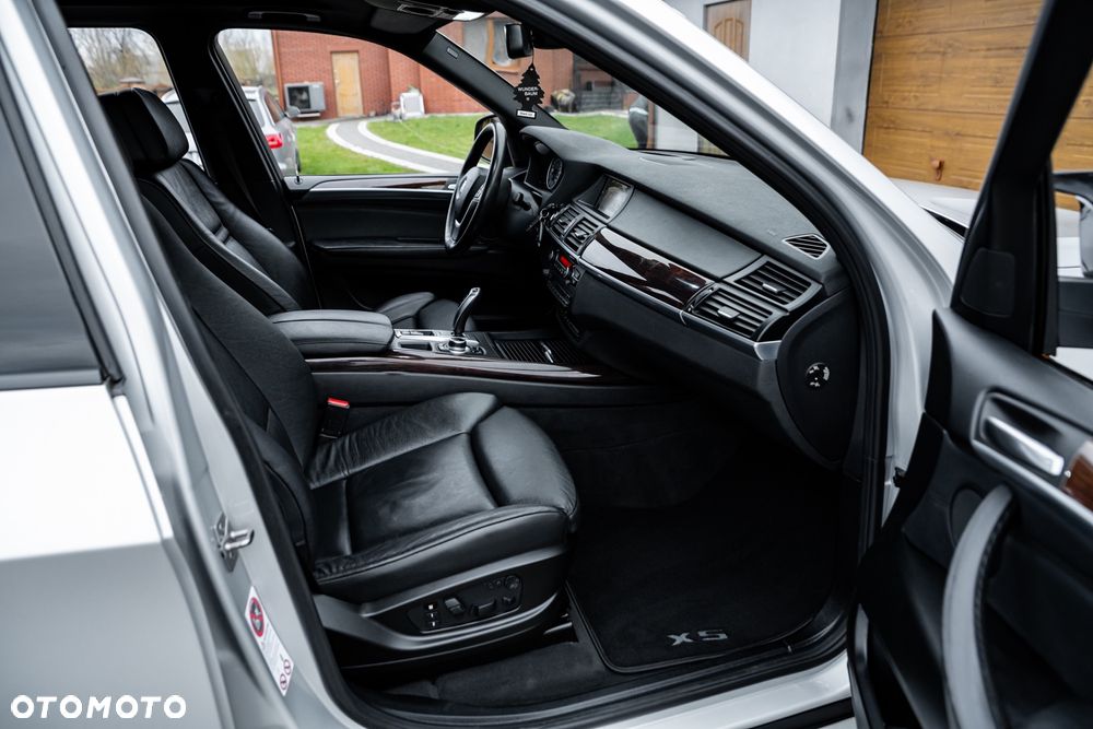 BMW X5 xDrive30d - 23