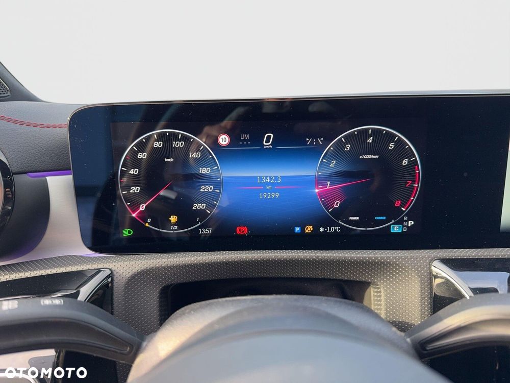 Mercedes-Benz CLA 200 AMG Line 7G-DCT - 14