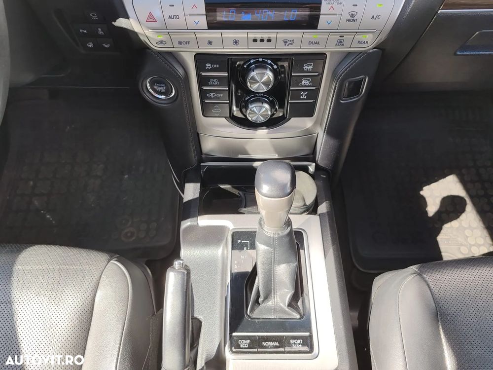Toyota Land Cruiser 2.8l Turbo D-4D AVS Aut. Luxury - 18