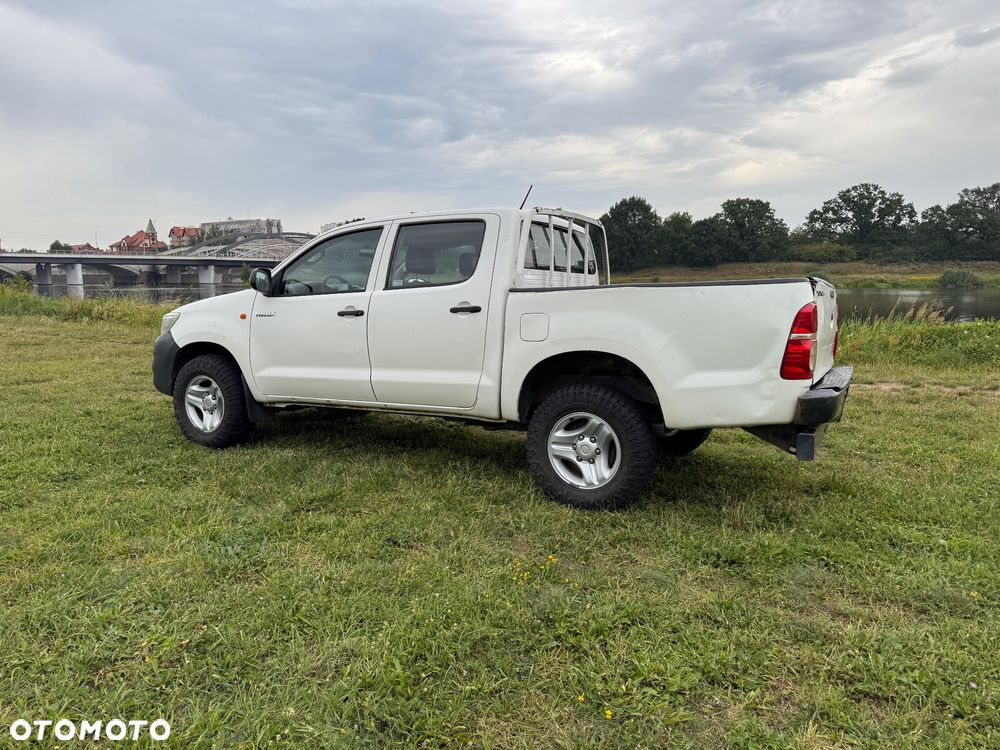 Toyota Hilux 4x4 Double Cab - 5