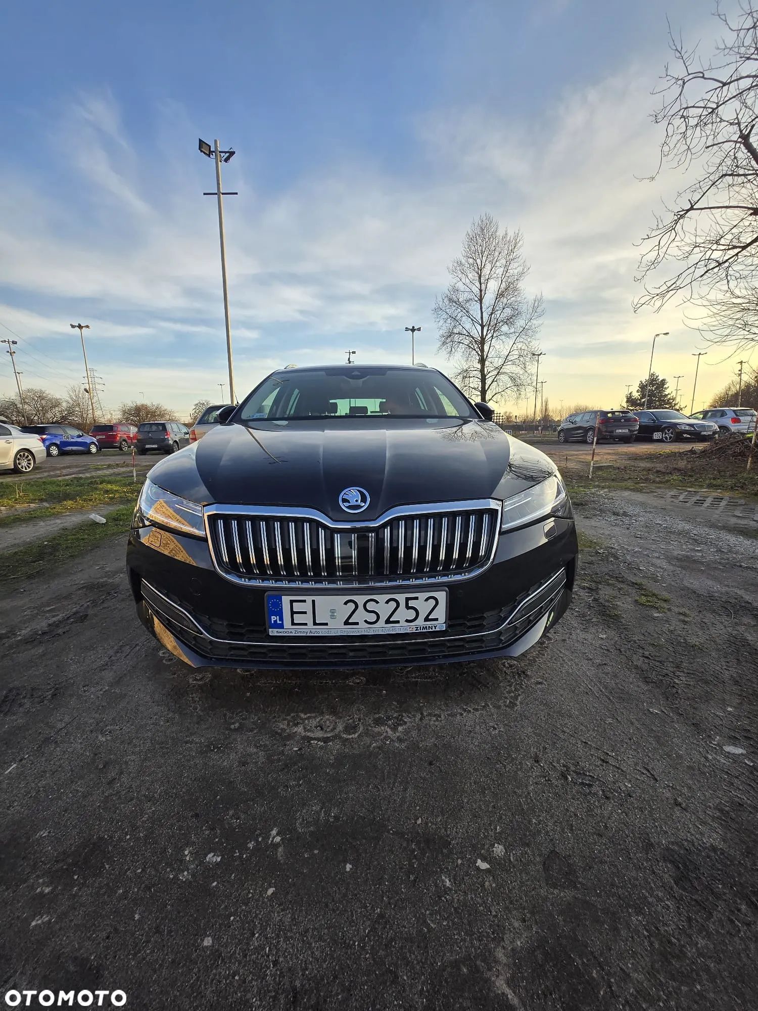 Skoda Superb 2.0 TDI L&K DSG - 1