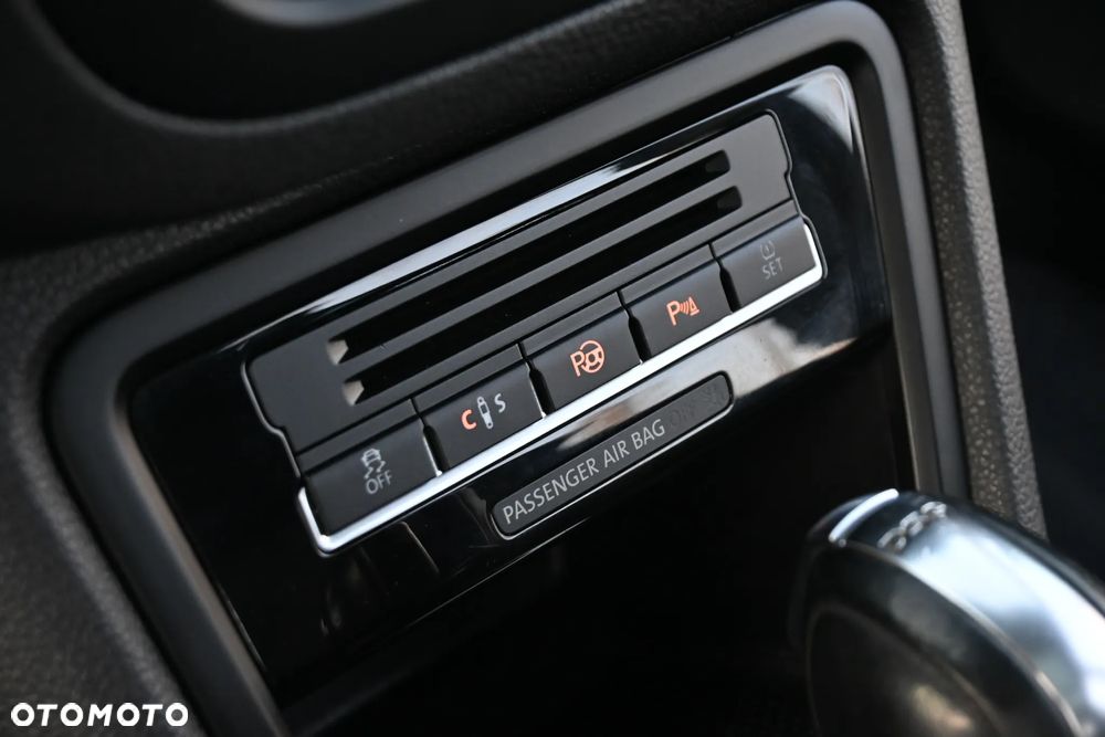 Volkswagen Sharan 2.0 TSI DSG Highline - 35