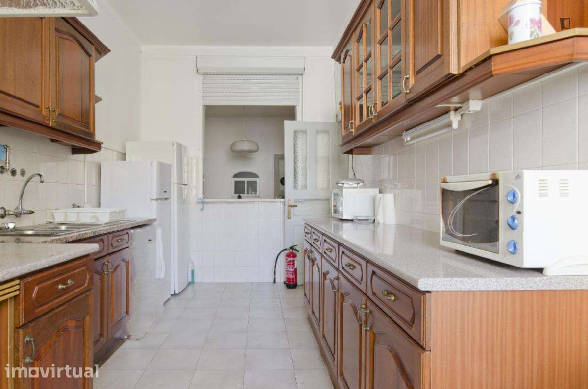 Quarto - localizado em Saldanha Lisbon - Grande imagem: 4/28