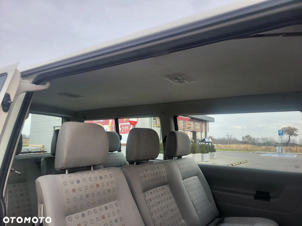 Volkswagen Transporter - 31