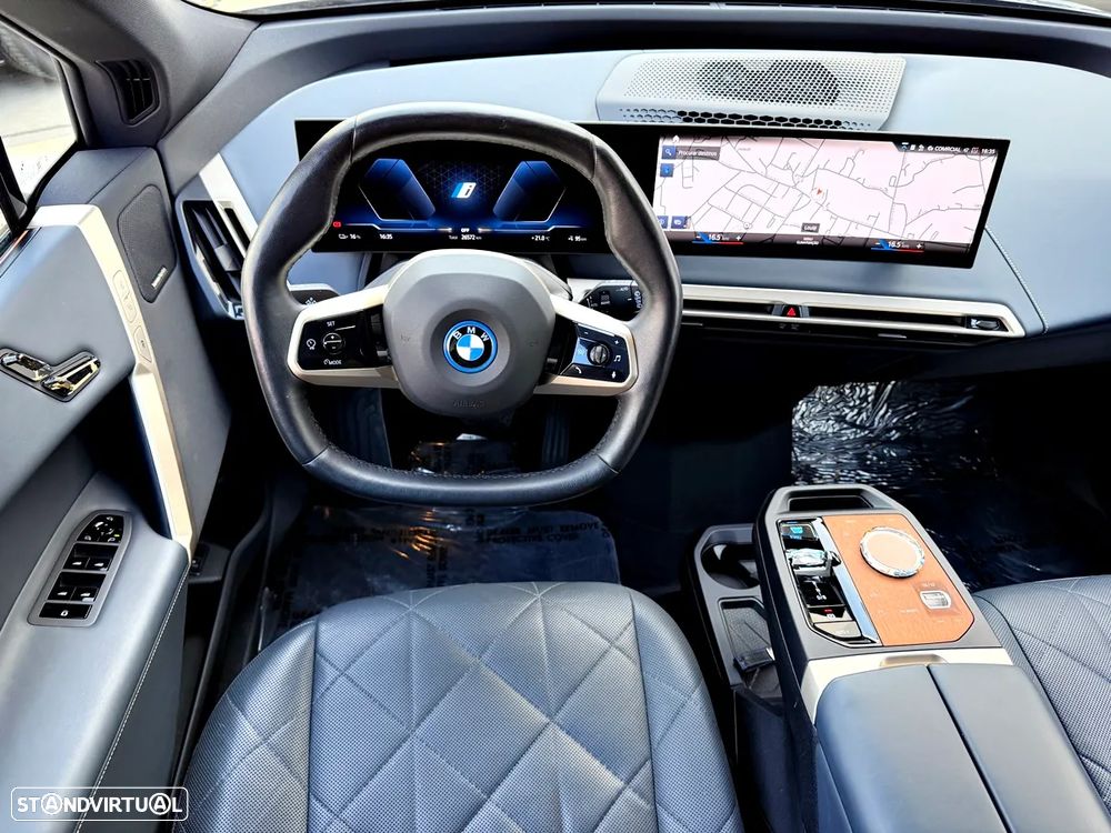 BMW iX xDrive 50 Pack Desportivo - 10