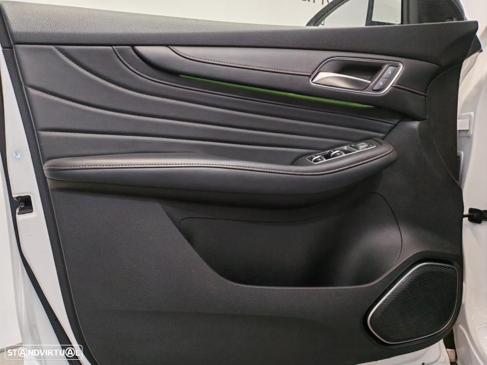 MG EHS 1.5 T-GDI Plug-in Hybrid Luxury - 23
