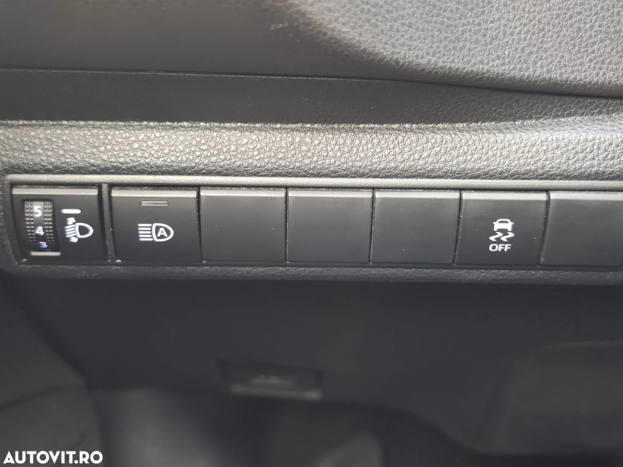 Toyota Corolla - 14
