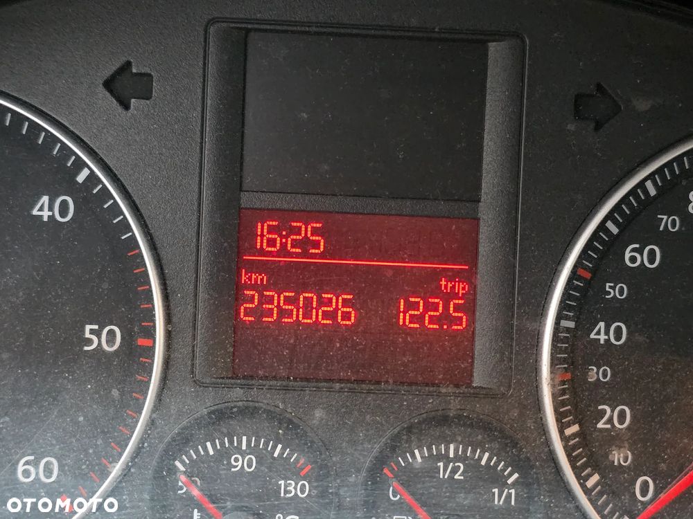 Volkswagen Golf V 1.9 TDI Q-Line - 10