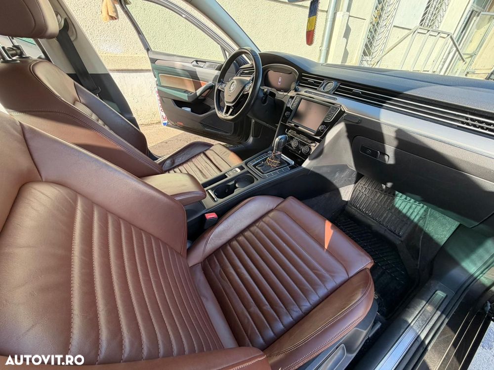 Volkswagen Passat 2.0 TDI DSG Highline - 13