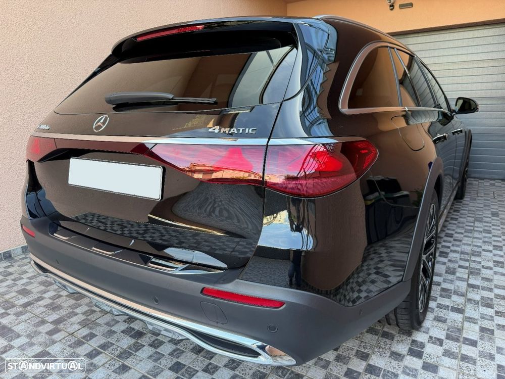 Mercedes-Benz E 300 de 4Matic All-Terrain - 3
