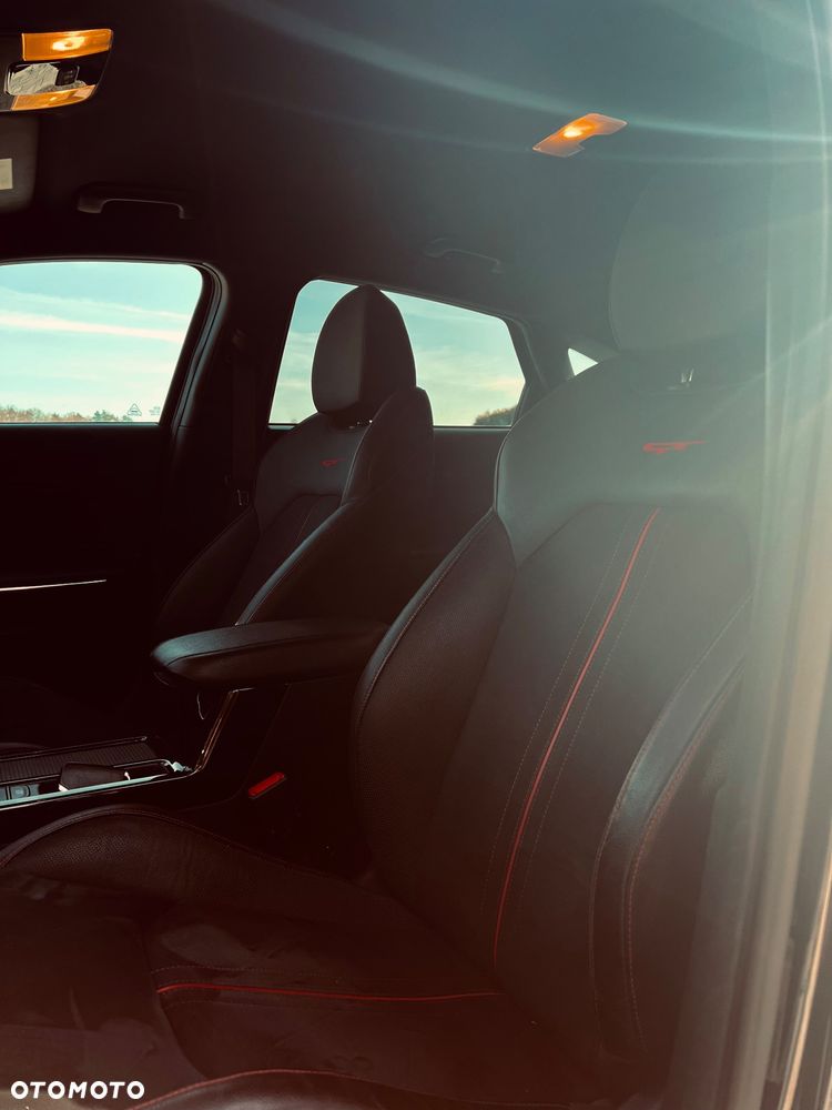 Kia ProCeed 1.6 T-GDI DCT7 OPF GT - 12