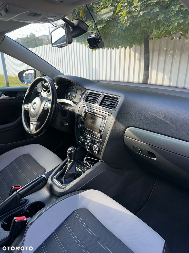 Volkswagen Jetta 1.4 TSI Highline - 14