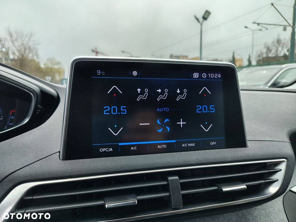 Peugeot 3008 1.2 PureTech GPF Allure S&S - 21