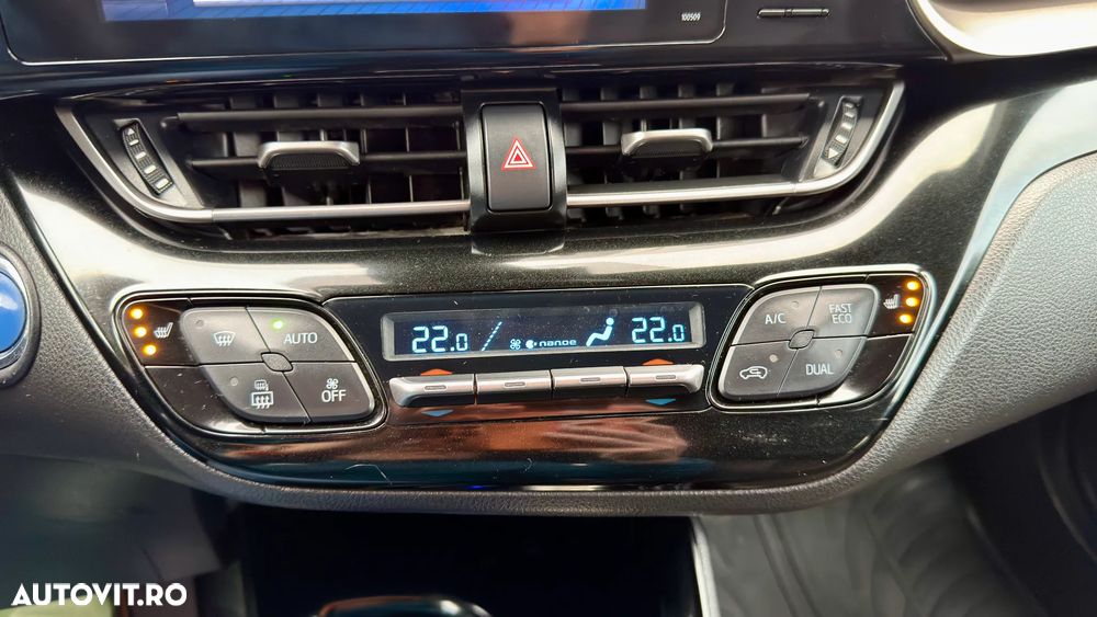 Toyota C-HR Hybrid Lounge - 17