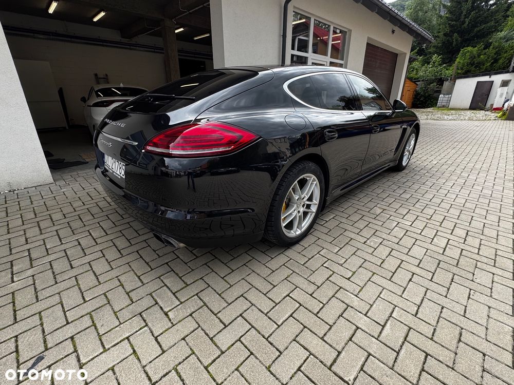Porsche Panamera 4S - 11