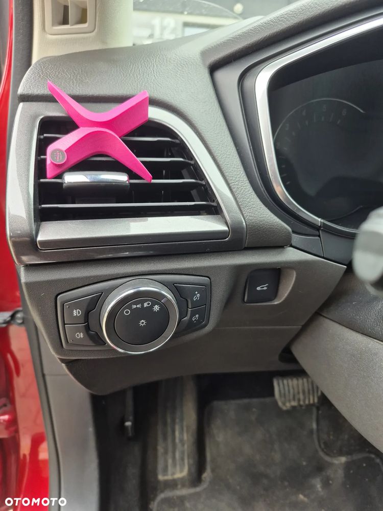 Ford Mondeo 2.0 TDCi Ambiente PowerShift - 12