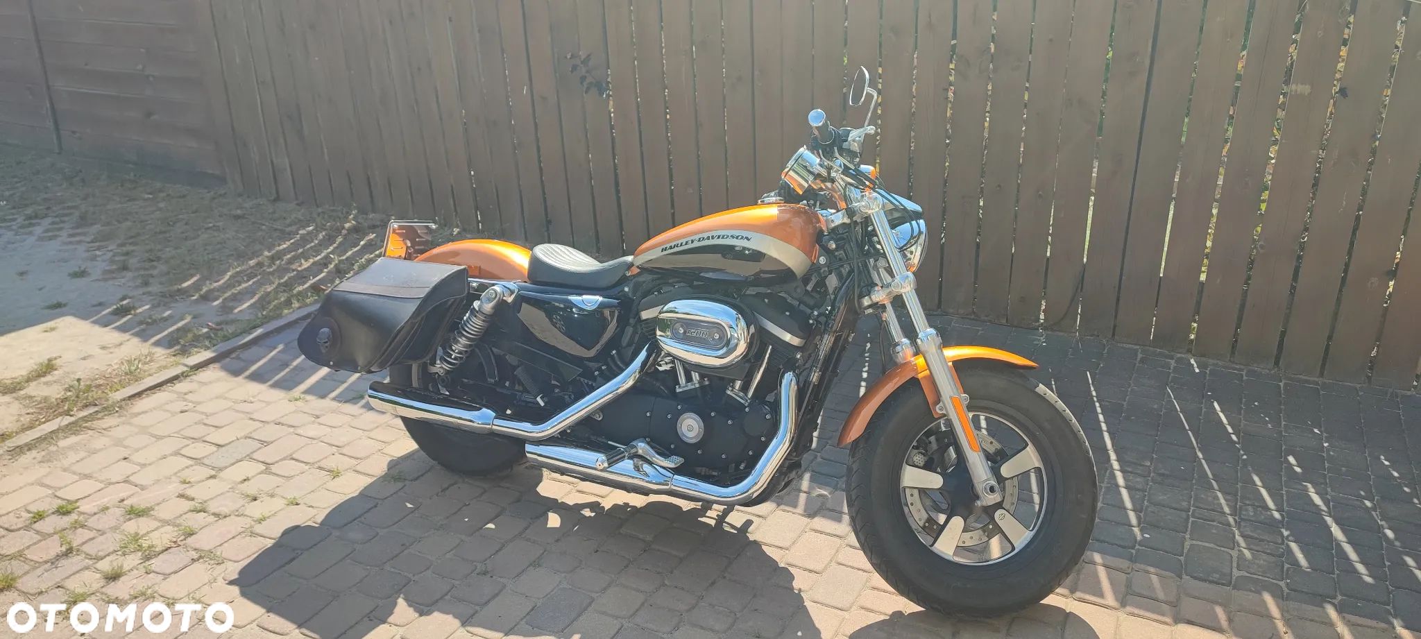 Harley-Davidson Sportster Custom 1200C - 1