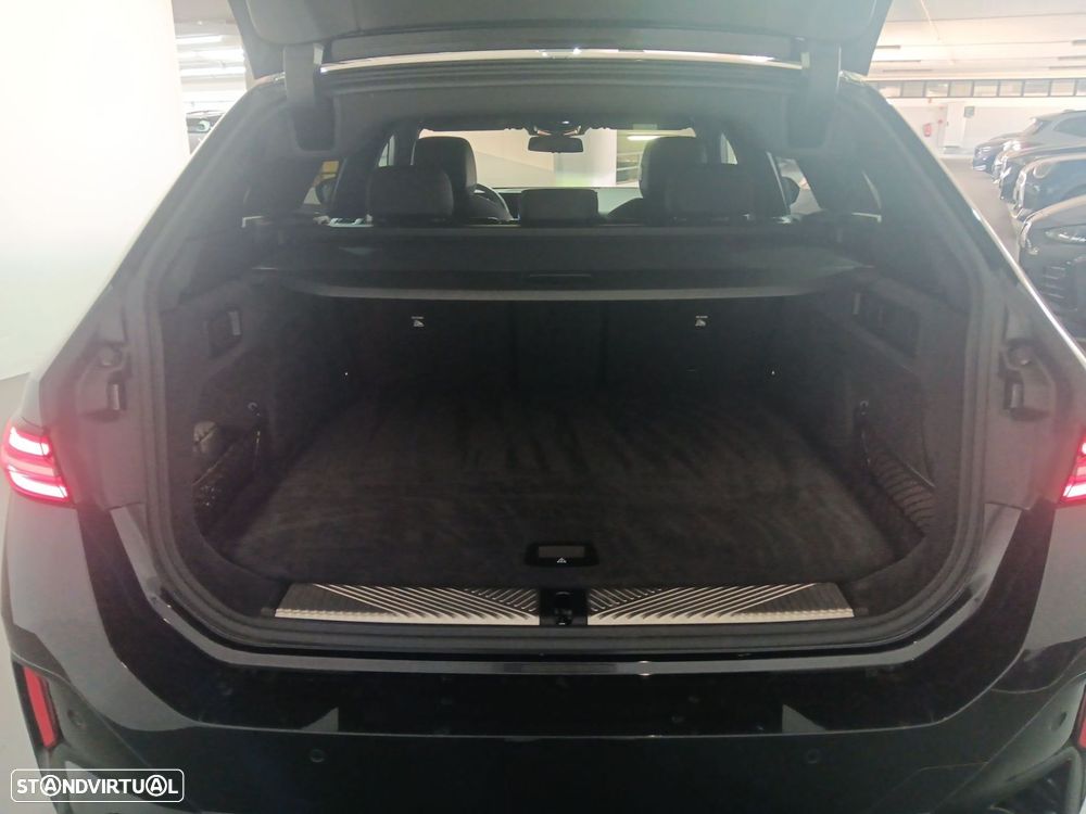BMW 530 e Pack Desportivo M - 26
