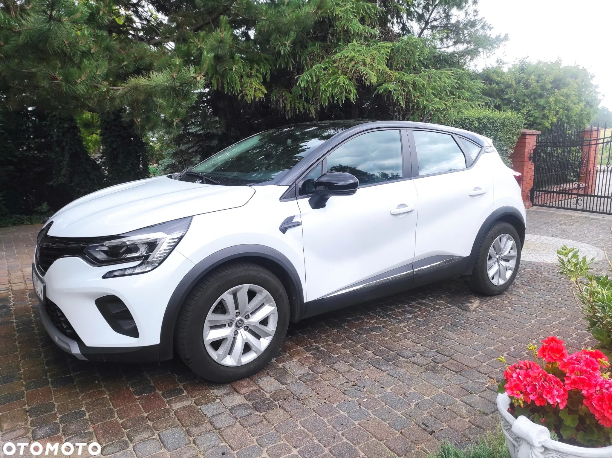 Renault Captur 1.0 TCe Intens - 1