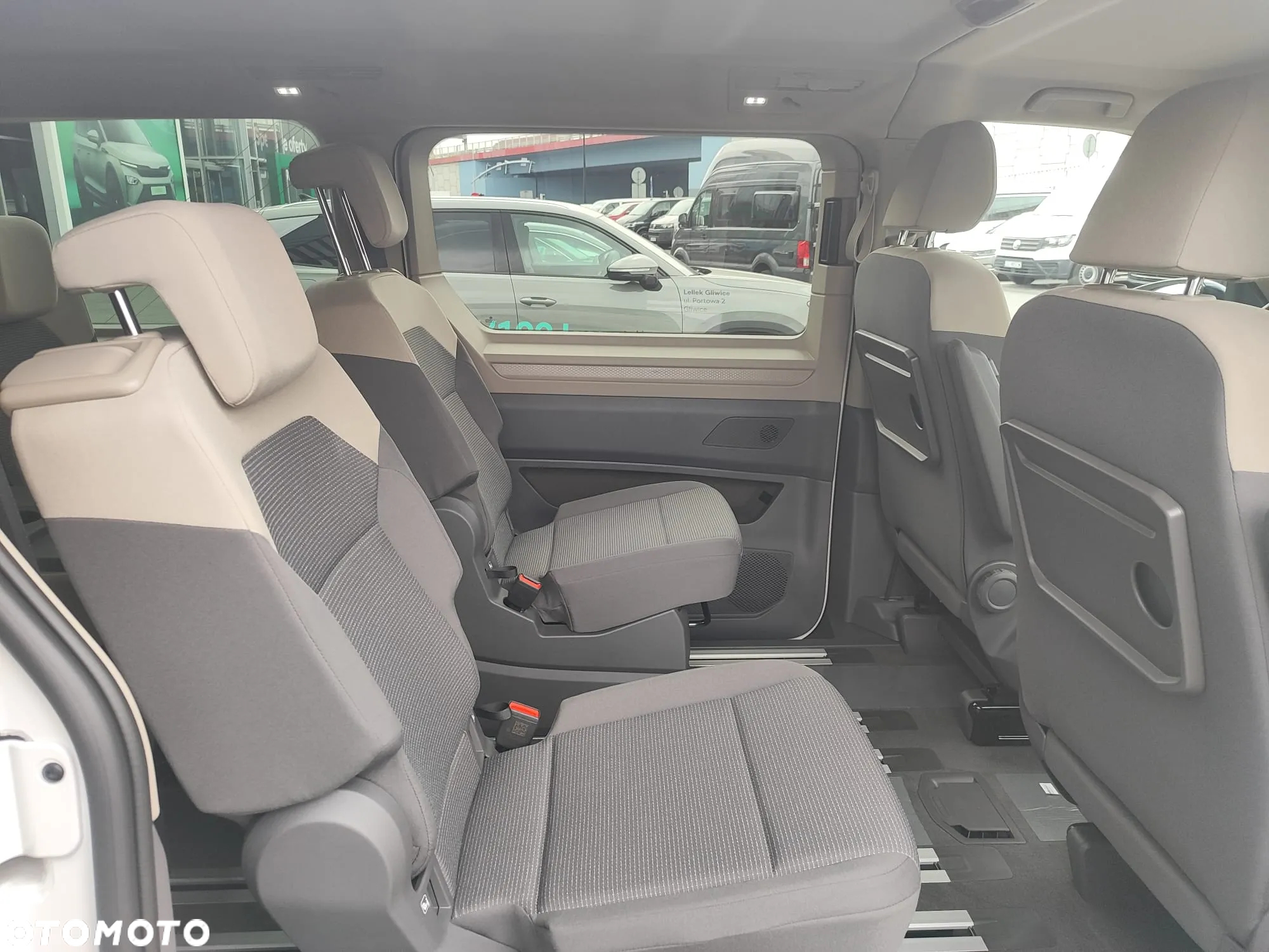 Volkswagen Multivan 2.0 TDI L2 Family DSG - 11