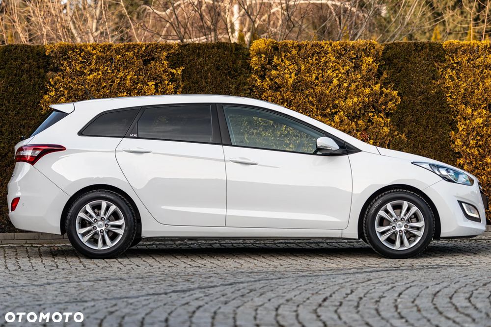 Hyundai i30 blue 1.6 GDI Passion - 19