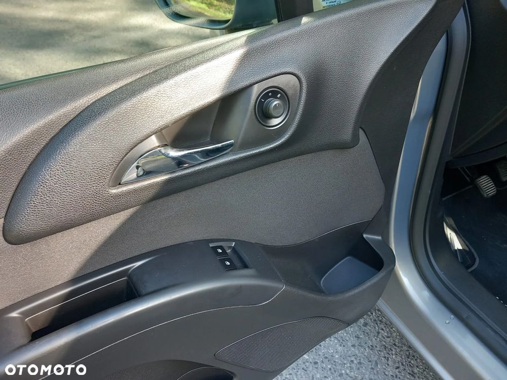 Opel Meriva - 13