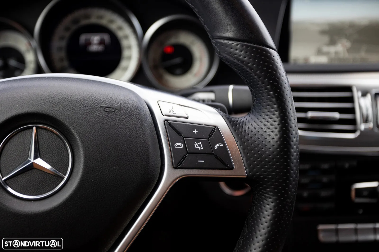 Mercedes-Benz E 350 BlueTEC Avantgarde 4-Matic - 45