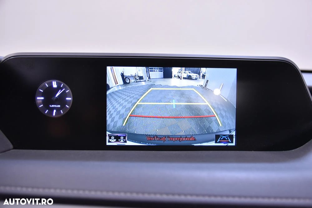 Lexus UX - 19