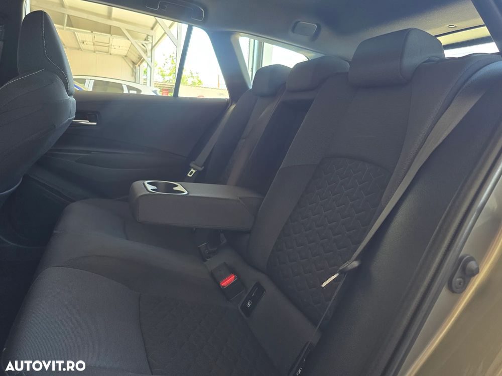 Toyota Corolla 1.8 HSD Dynamic - 17