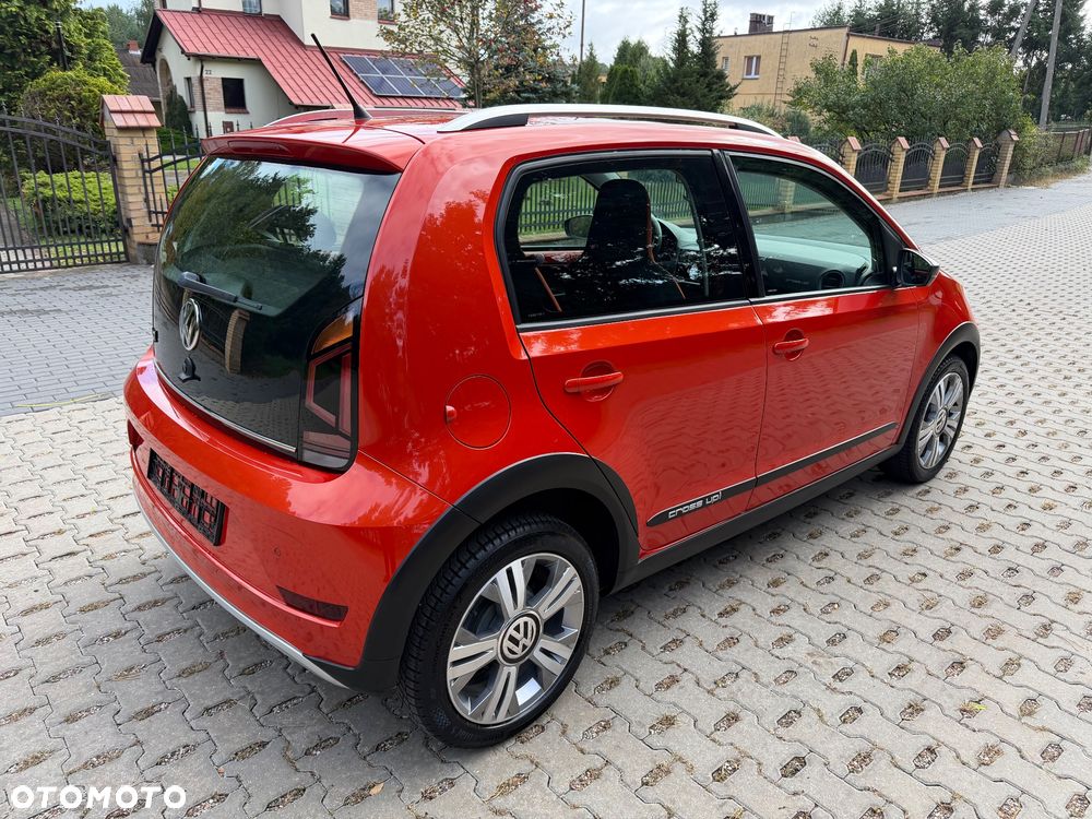 Volkswagen up! cross - 5