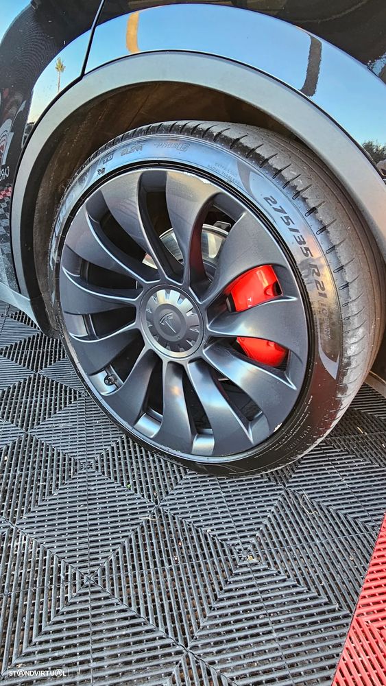 Tesla Model Y Performance Dual Motor AWD - 45